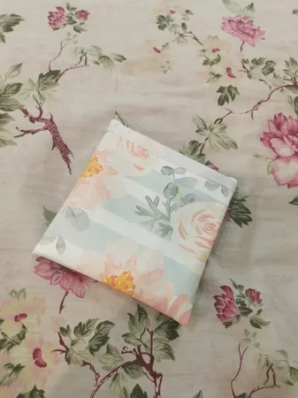 جانماز کیفی طرح گل های بهاری مدل BPA270201