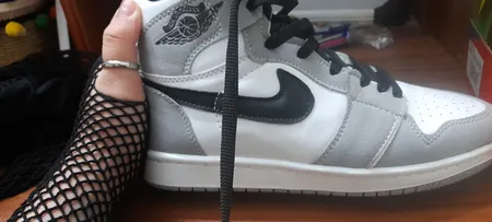کفش مخصوص دویدن مدل Air Jordan 1 Mid Light Smoke