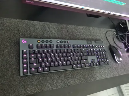 کیبورد مخصوص بازی لاجیتک مدل  G913 Clicky Switch