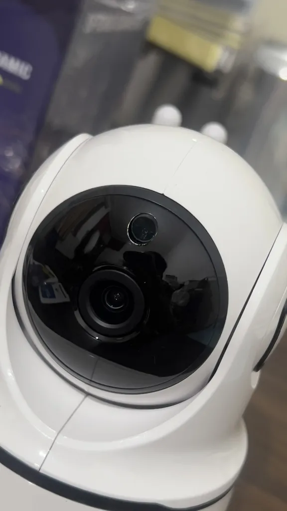 دوربین مداربسته بیسیم تحت شبکه اسفیورد مدل Z-210