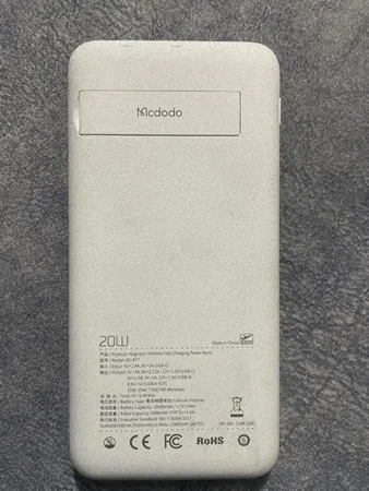 پاوربانک 22.5 وات بی‌سیم مک دودو مدل MC_877 ظرفیت 10000 میلی آمپر ساعت