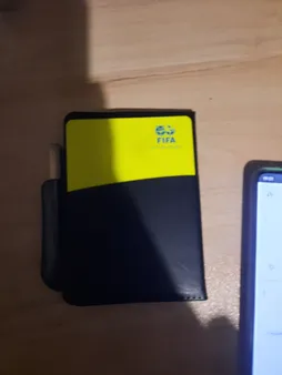 کارت داوری فوتبال طرح FIFA