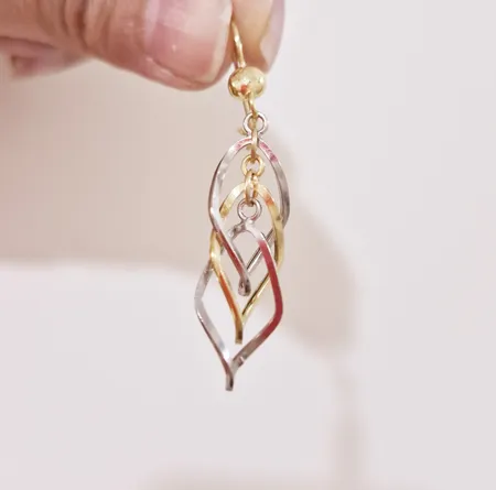 گوشواره طلا 18 عیار زنانه طلای مستجابی کد 670192