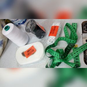 چرخ خیاطی دستی و ملزومات خیاطی