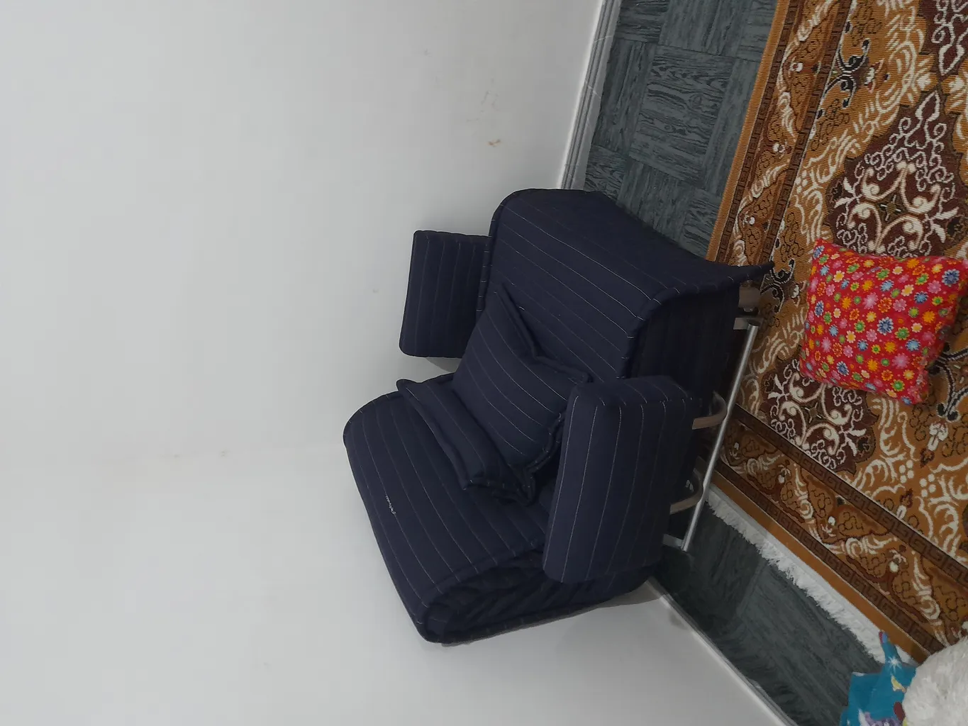 مبل تختخواب شو تک نفره مدل لوفان