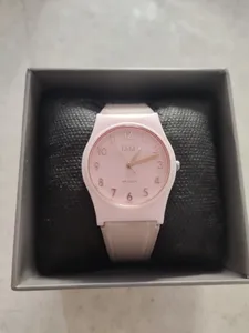 تجریه خرید ساعت مچی عقربه ای دخترانه کیو اند کیو مدل vp34j077y