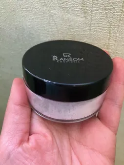 پودر تثبیت کننده آرایش رنسوم کد 01