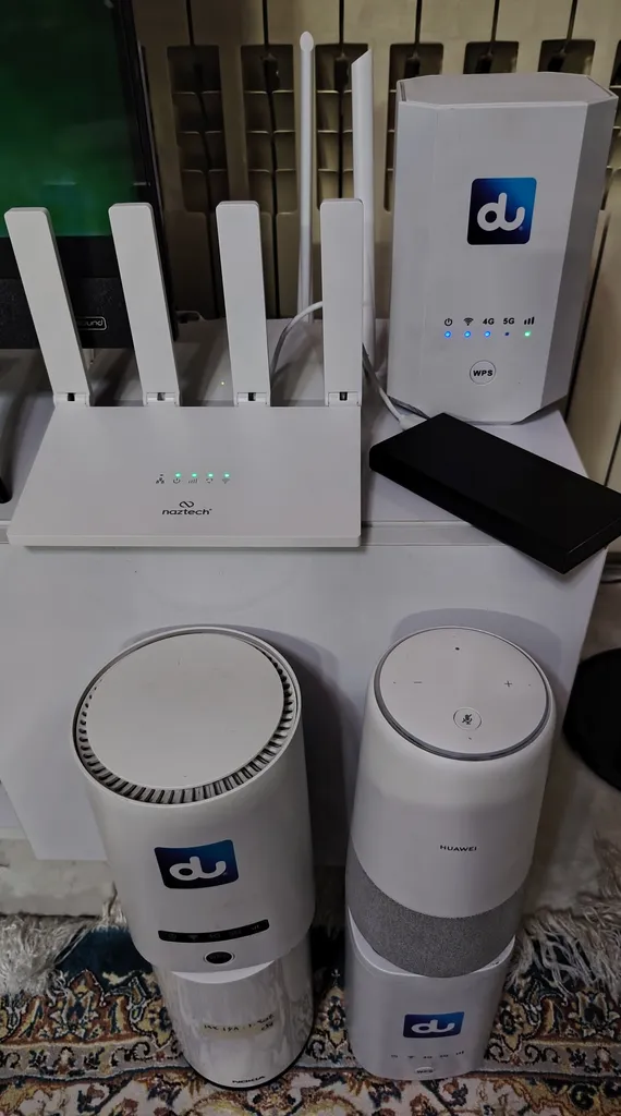 مودم 4G LTE نزتک مدل 77UX100