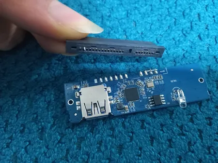 باکس تبدیل SATA به USB 3.0 مدل NM-FB فلزی 2.5 اینچی