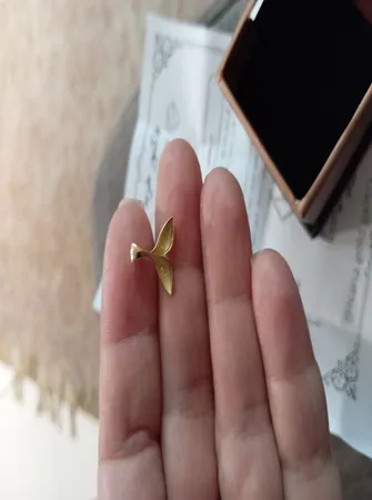 آویز گردنبند طلا 18 عیار زنانه ناریا طرح دم وال کد SH5