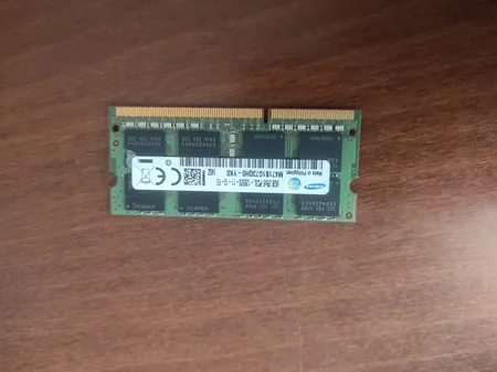 رم لپ تاپ DDR3L دو کاناله 1600مگاهرتز cl11 سامسونگ مدل PC3L-12800S ظرفیت 8 گیگابایت