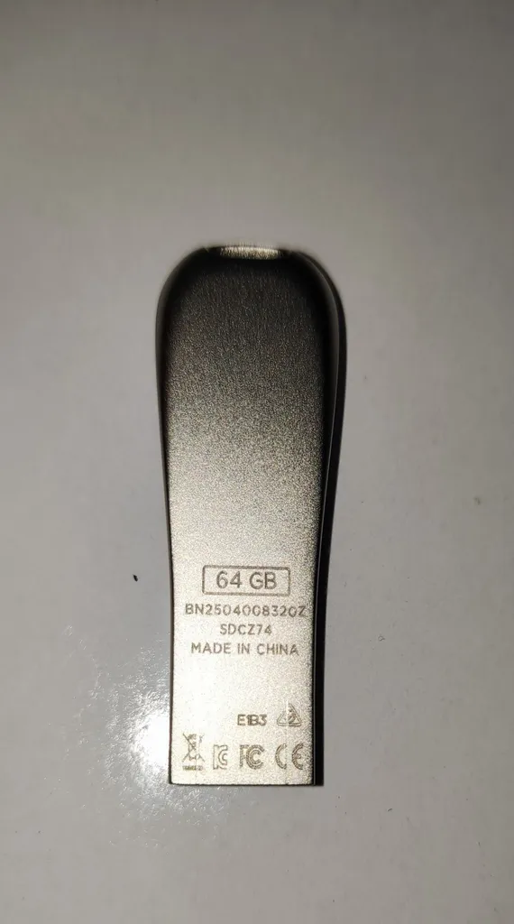 فلش مموری سن دیسک مدل Ultra Luxe ظرفیت 64 گیگابایت