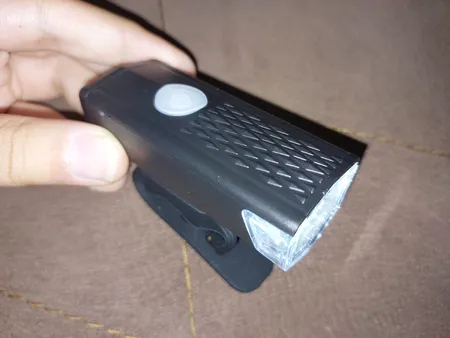 چراغ جلوی دوچرخه مدل شارژی