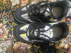 تجریه خرید کفش مخصوص پیاده روی بچگانه مدل 2025