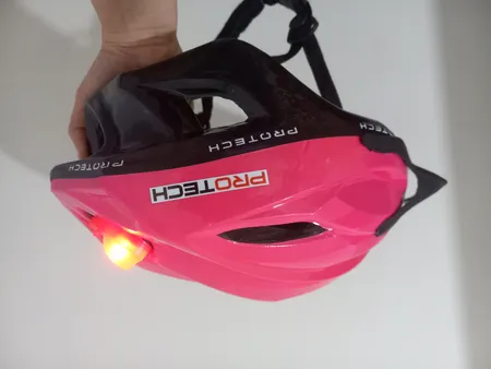 کلاه ایمنی دوچرخه مدل چراغ دار PROTECH