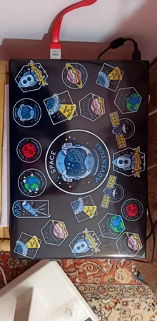 استیکر لپ تاپ کد sp-ace03 به همراه برچسب حروف فارسی کیبورد