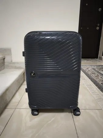 چمدان تری برد مدل EC سایز متوسط ارتفاع 65 سانتی متر