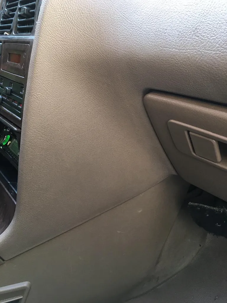 اسپری تمیز کننده داخل خودرو سی واکس مدل CW-500ml حجم 500 میلی لیتر