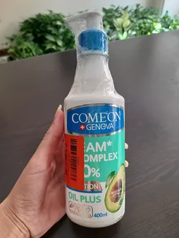 کرم مرطوب‌کننده کامان مدل Oil Pluse حجم 400 میلی‌لیتر