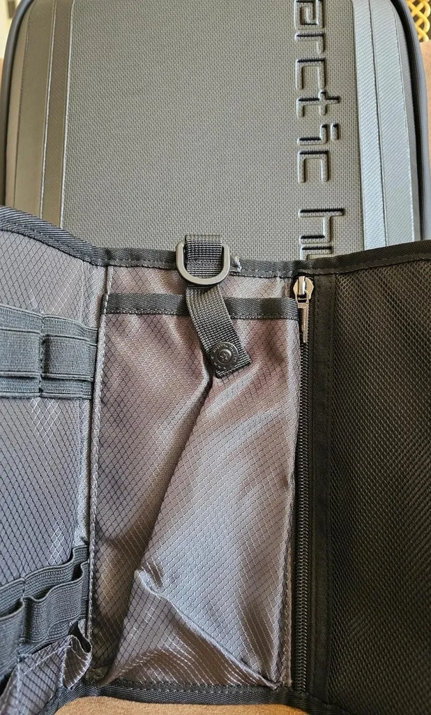 کیف لپ تاپ آرتیک هانتر مدل MH-0451 مناسب برای لپ تاپ تا 15.6 اینچی