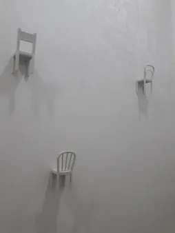 آویز حوله آریاسام طرح صندلی کد HK-94 مجموعه 4 عددی