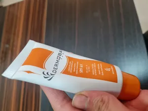 تجریه خرید کرم ضدآفتاب رنگی درموبای مدل SPF65، مناسب پوست‌های چرب، حجم 50 میلی‌لیتر