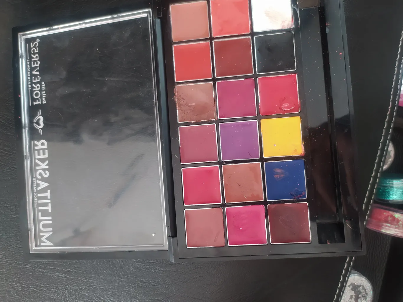 پالت رژ لب جامد فوراور فیفتی تو مدل Multitasker شماره 001