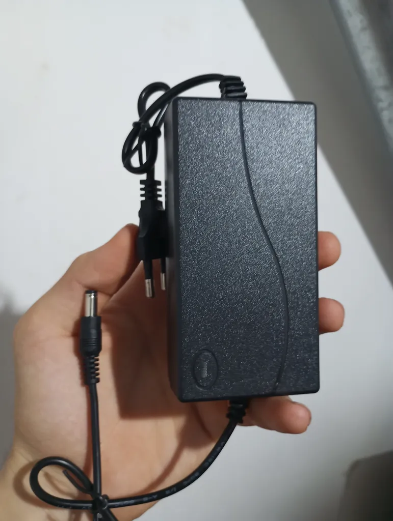 آداپتور 12 ولت 5 آمپر مدل 12V5A