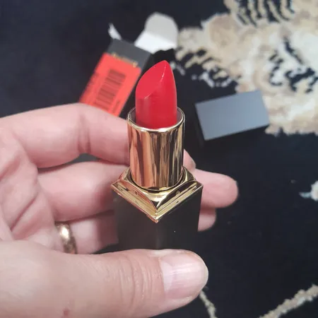 رژ لب جامد هانتین مدل Matte شماره 001