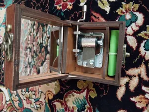 تجریه خرید جعبه موزیکال طرح سنتی آینه دار کد JM-S23