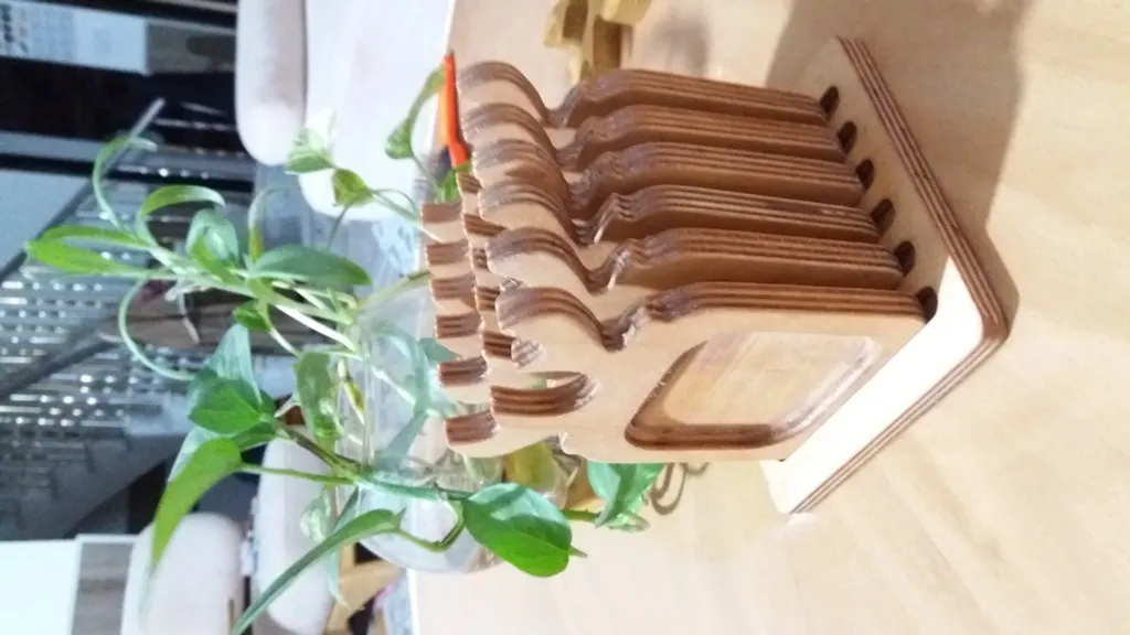 زیر لیوانی مدل مربع گوزنی چوبی مجموعه 6 عددی