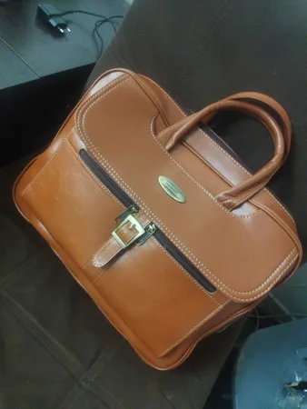 کیف لپ تاپ چرم ما مدل MA2-132 مناسب برای لپ تاپ 15 اینچی