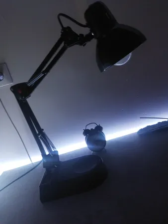 چراغ مطالعه بوستانچی مدل EN-111 همراه با لامپ  ال ای دی 7 وات E27