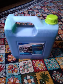 شامپو تمیز کننده خودرو روناکس مدل do1 حجم 4 لیتر