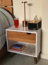 تجریه خرید میز پاتختی مدل 99