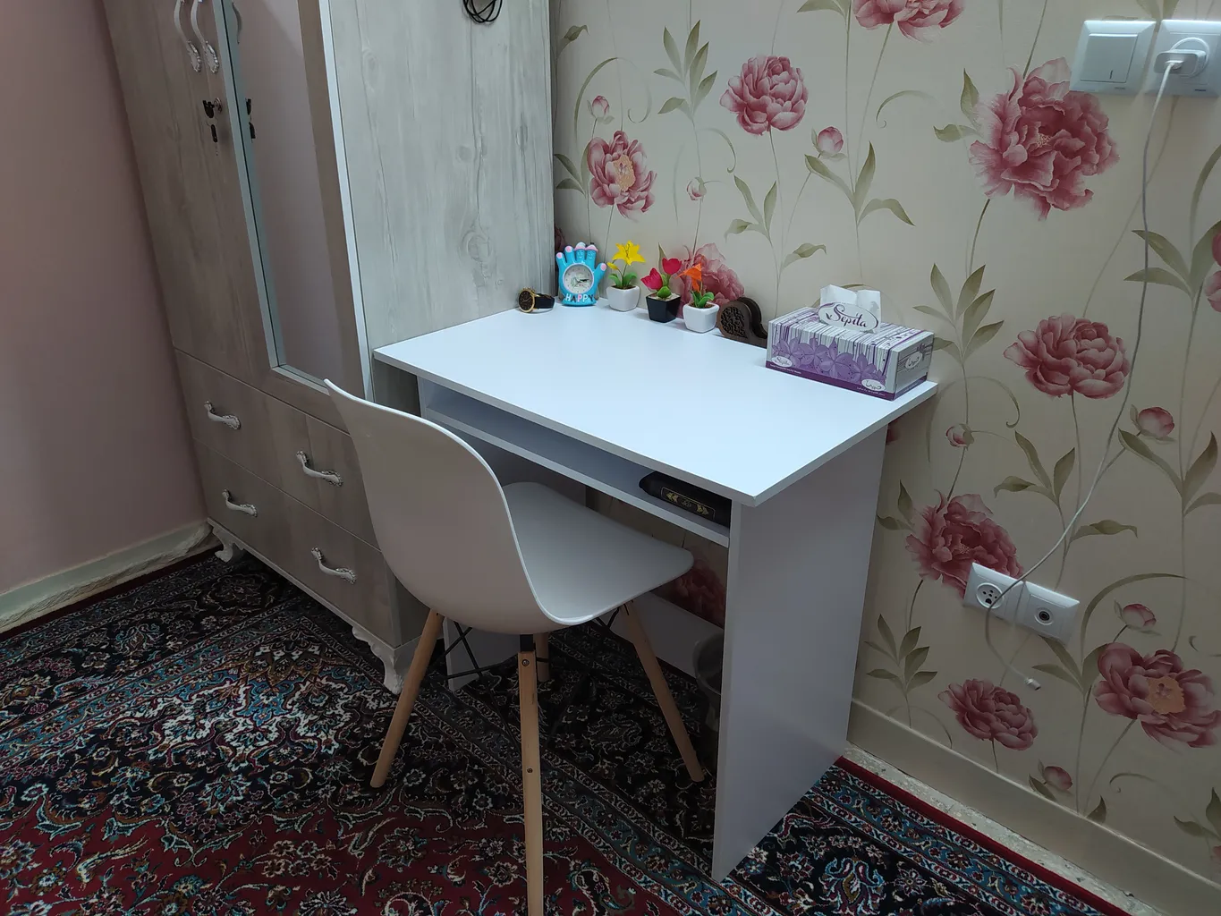 میز کامپیوتر مدل الیت