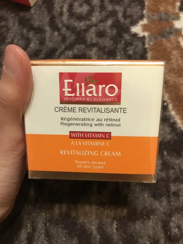 کرم احیا کننده و شاداب کننده الارو مدل Vitamin C تحت لیسانس حجم 50 میلی لیتر