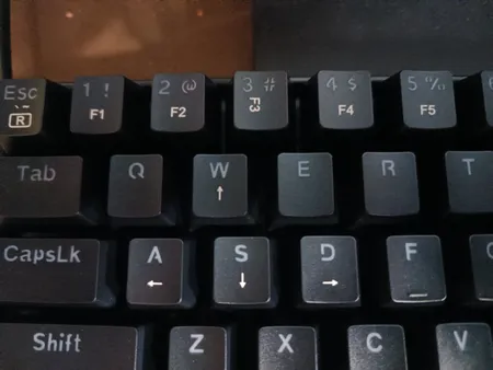 کیبورد گیمینگ ردراگون مدل K630 Dragonborn، مکانیکال سوییچ قرمز، Tenkeyless، نورپردازی RGB