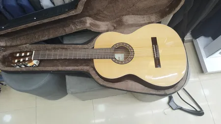گیتار کلاسیک آلمانزا مدل Cedro 401