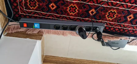 محافظ ولتاژ پارت الکتریک مدل PE5143