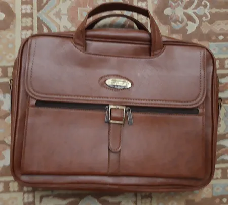 کیف لپ تاپ پارینه کد TGH132 مناسب برای لپ تاپ 15 اینچی