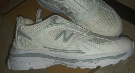 کفش پیاده‌روی از جنس اشبالت، کاهش فشارهای وارده، مدل n_p.b.p