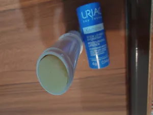 تجریه خرید مرطوب کننده و التیام بخش لب اوریاژ سری Xemose