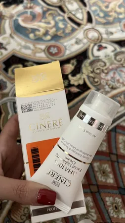 کرم لایه بردار سینره ده درصد AHA حجم 40 میلی لیتر