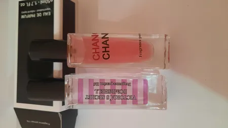 عطر جیبی زنانه فراگرنس پرشیا 116 مدل شنل چنس حجم 30 میلی‌لیتر به همراه عطر جیبی زنانه فراگرنس پرشیا 116 مدل ویکتوریا سکرت بامب شل