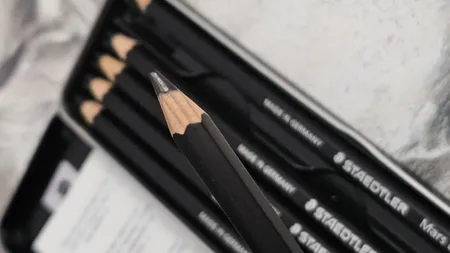 مداد طراحی استدلر مدل MARS LUMOGRAPH مجموعه 6 عددی