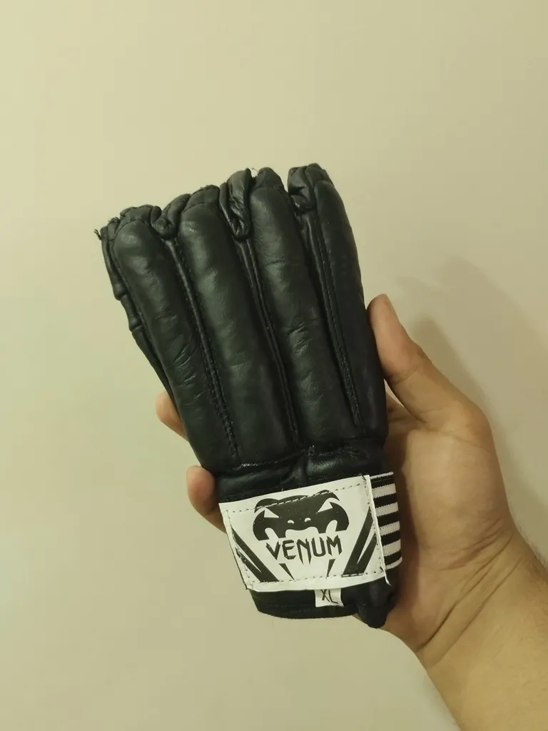 دستکش کیسه بوکس ونوم سایز XLarg