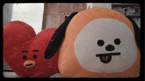 عروسک مدل قلب مدل تاتا کد bt21-BTS طول 20 سانتی متر