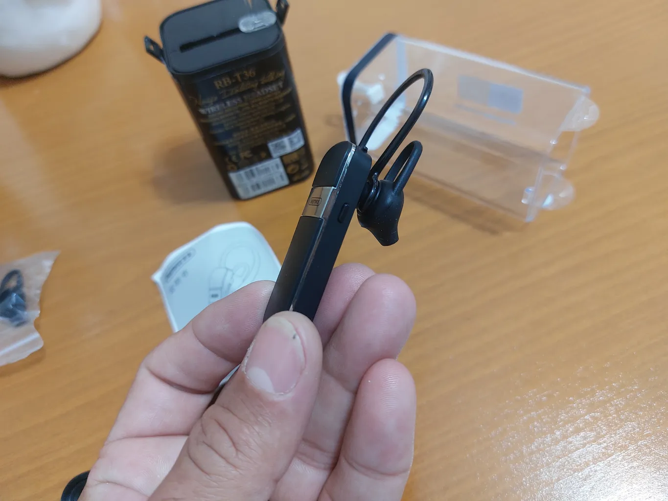 هندزفری بلوتوثی ریمکس مدل RB-T36