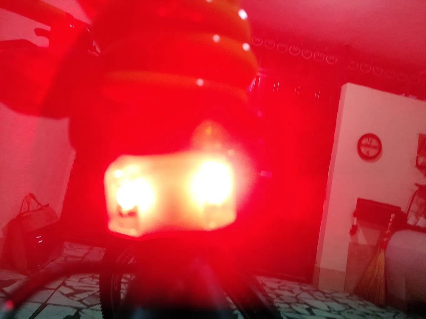 چراغ جلوی دوچرخه مدل hl009 بسته 2 عددی